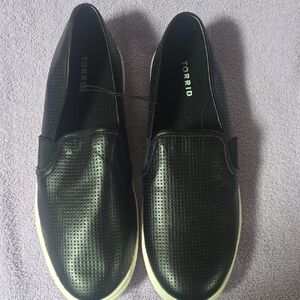 Torrid Womens Black Perforated Slip-On Sneakers